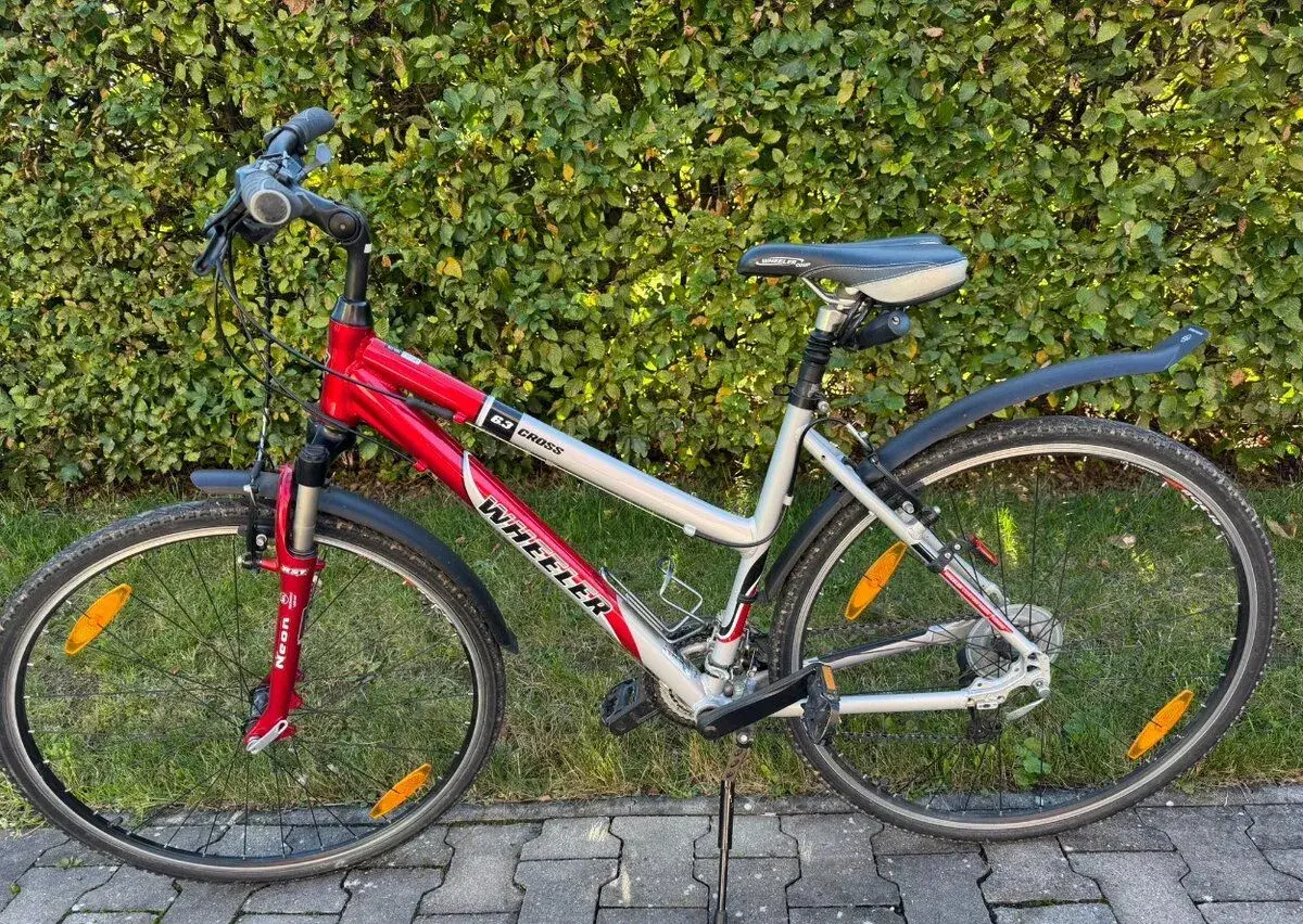 Dámské krosové/trekingové kolo WHEELER CROSS - téměř nejeté