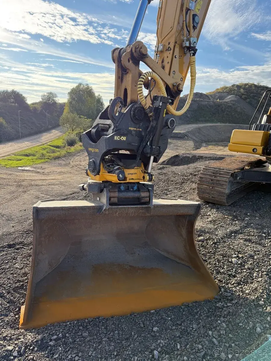 CAT 323 ENGCOM EPS kleště STAV