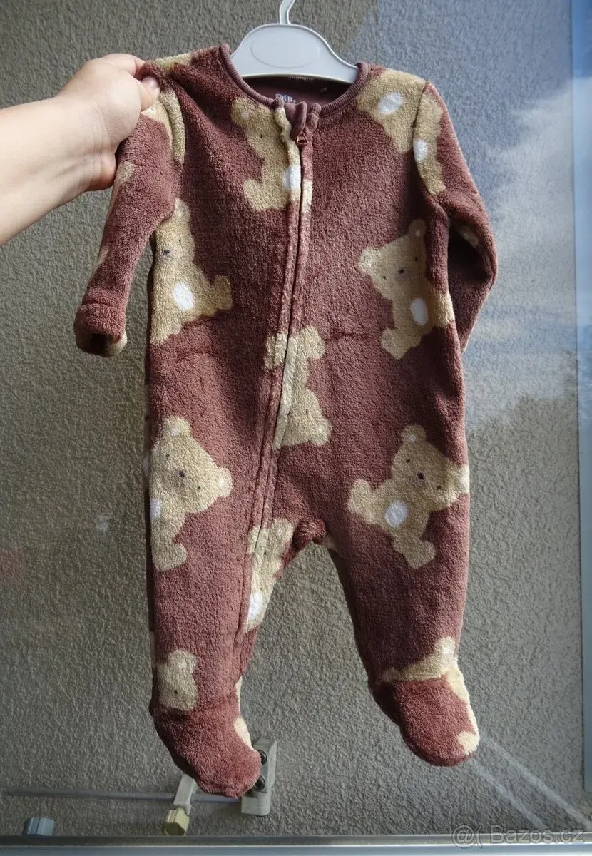 Hnědé plyšové dupačky s medvídky - vel. 62, podzim