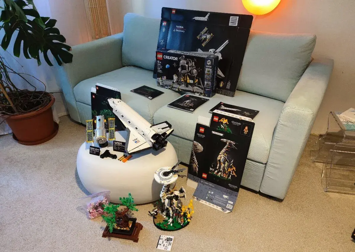 LEGO 10283 NASA Discovery a další sety