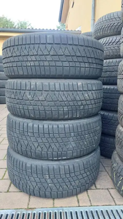 Pneu zimní, 4 kusy, rozměr 225/55/18, 102H, zn. KUMHO