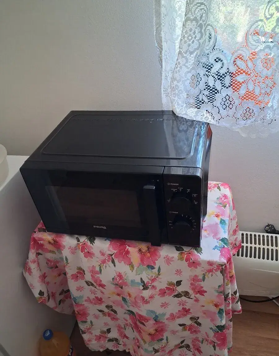 Mikrovlnná trouba Siguro 700W