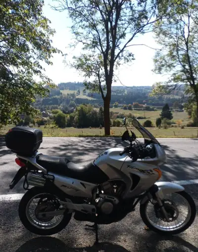 Honda Transalp 650 AKČNÍ CENA DO 31.10. 49999,-