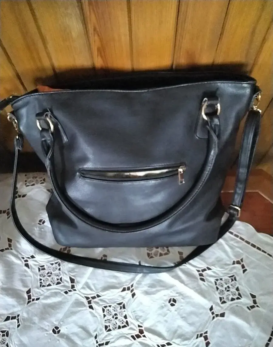 Černá kozenkova taska