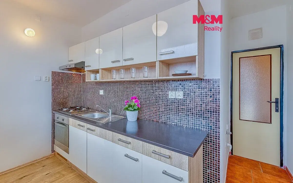 Pronájem bytu 1+1, 38 m², Pardubice, ul. Štrossova