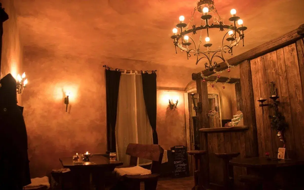Pizzerie plus oibjekt na statku pro pořádání akcí/svateb