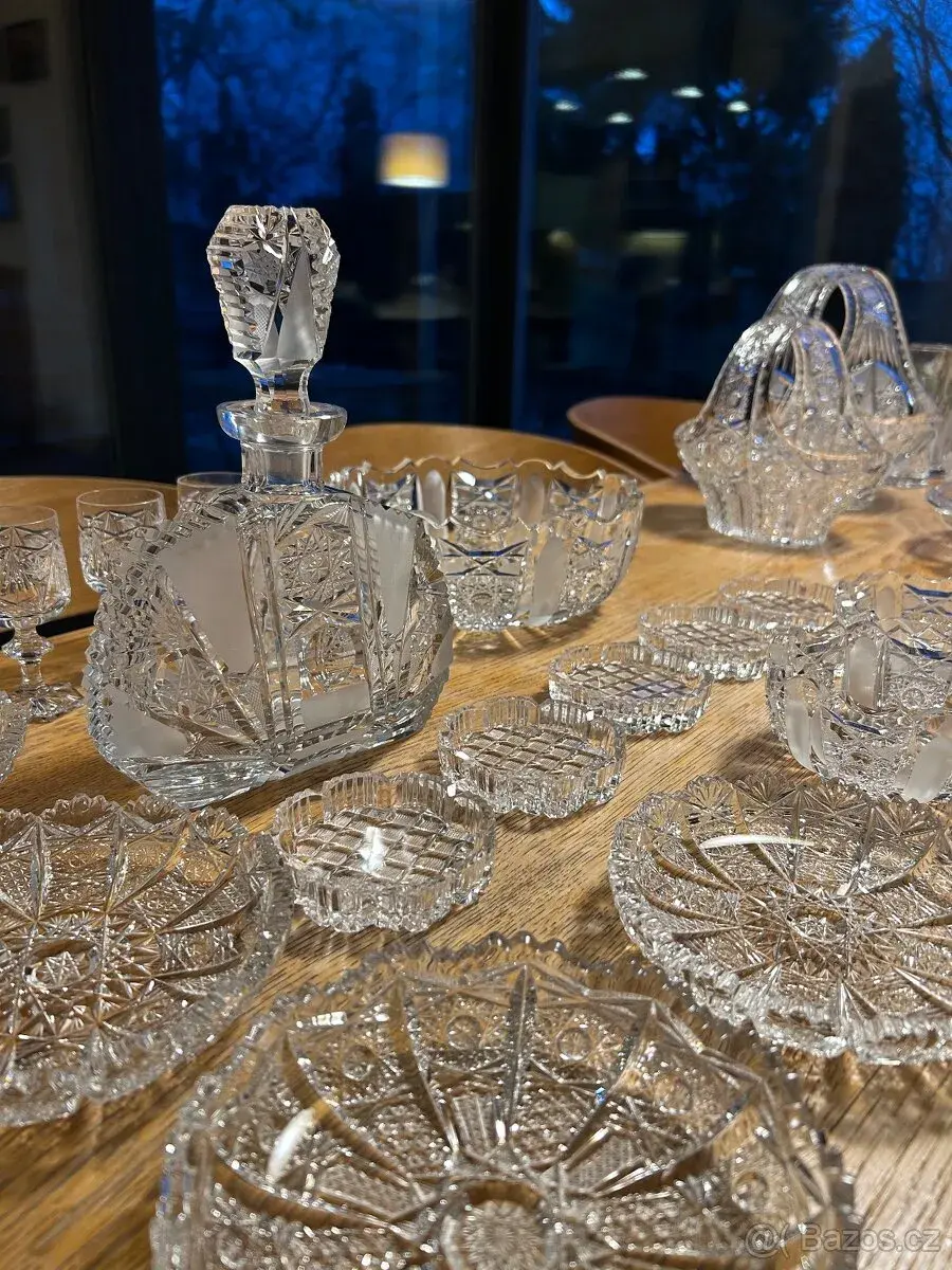 Bohemia crystal - sada ručně broušeného křišťálu.