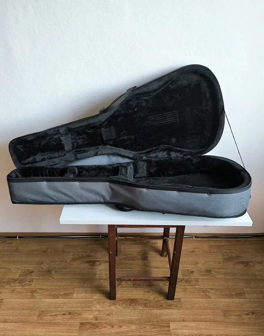 kufr na akustickou kytaru Bespeco (Virtuoso Line)