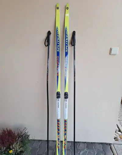 Běžecké lyže Splitkein včetně hůlek