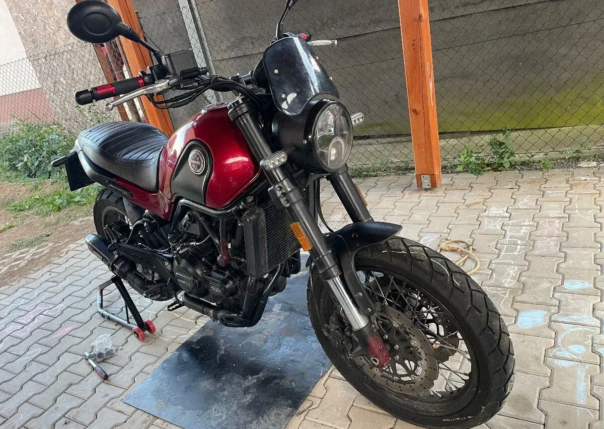 Benelli leoncino 500 trail