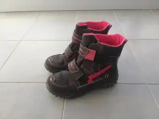Zimní boty zn. Superfit - vel. 38.