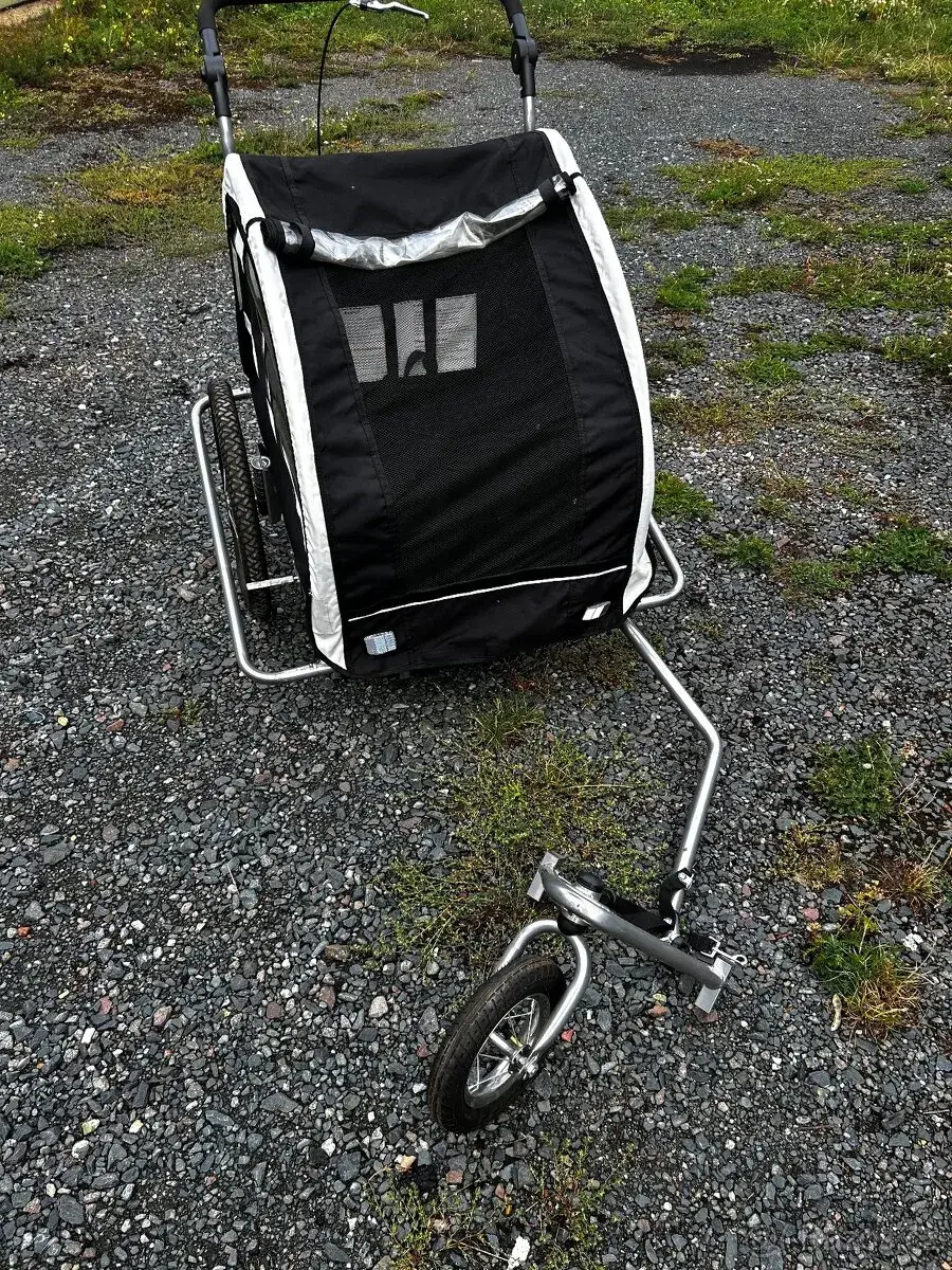 Cyklistický vozík pro děti