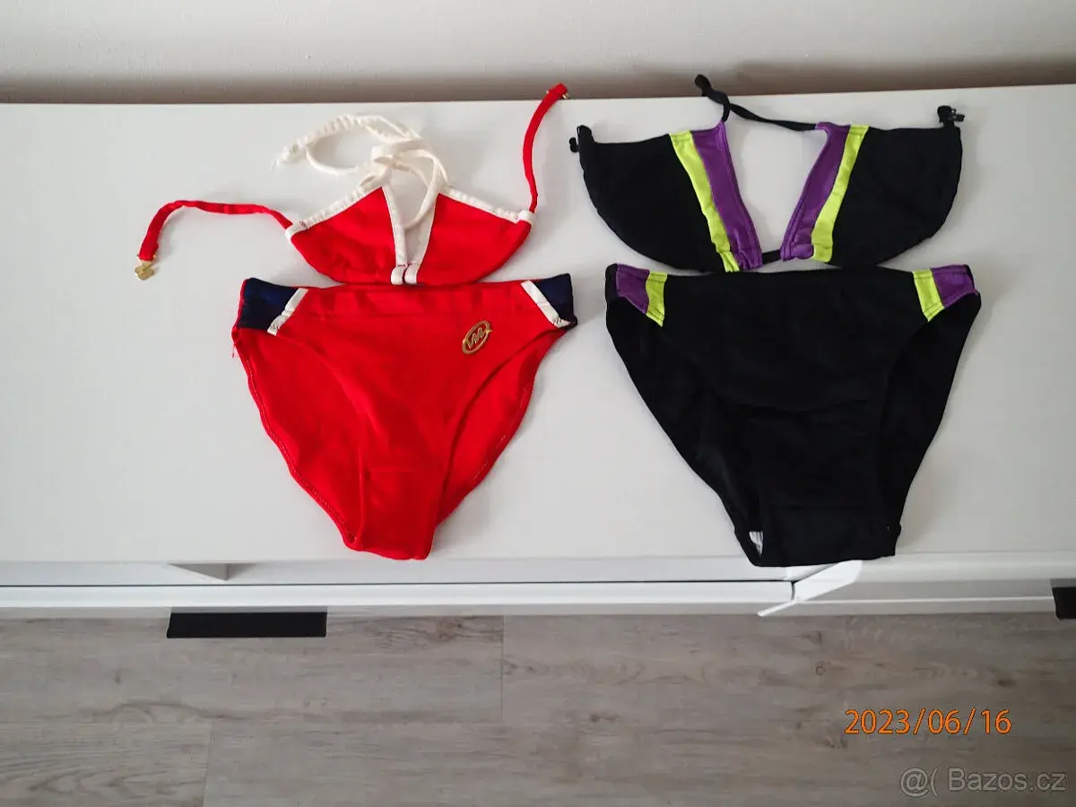 Dámské plavky, modrý set vel. 85B, 2x sportovní podprsenka
