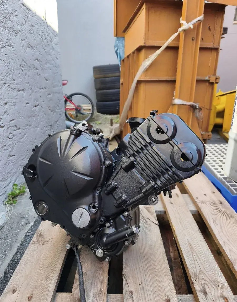 Motor kawasaki er 6 n