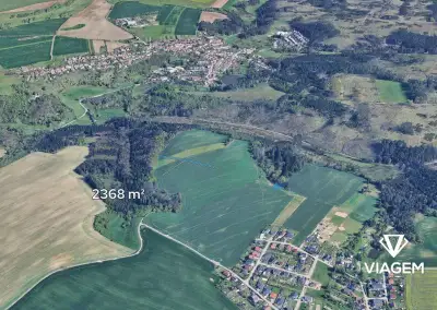 Pole 3 777 m²
