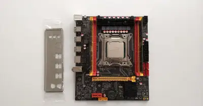 Základní deska X79-VG2 + E5-4624LV2 (10 jader) + 16GB RAM