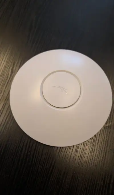 UniFi AP + LR SWX-UAP + GP-A240-050G