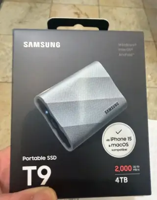 Externi SSD disk znacky Samsung 4TB