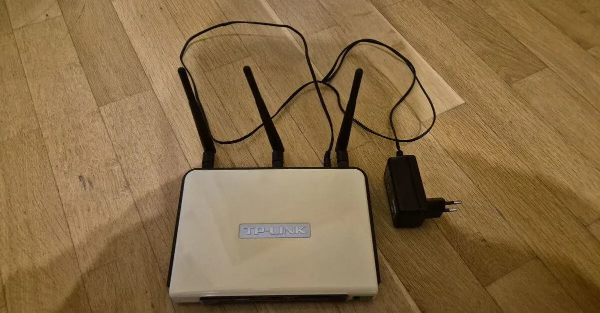 Router s Wifi TP-Link TL-WR1043ND + zdroj - 3 anteny