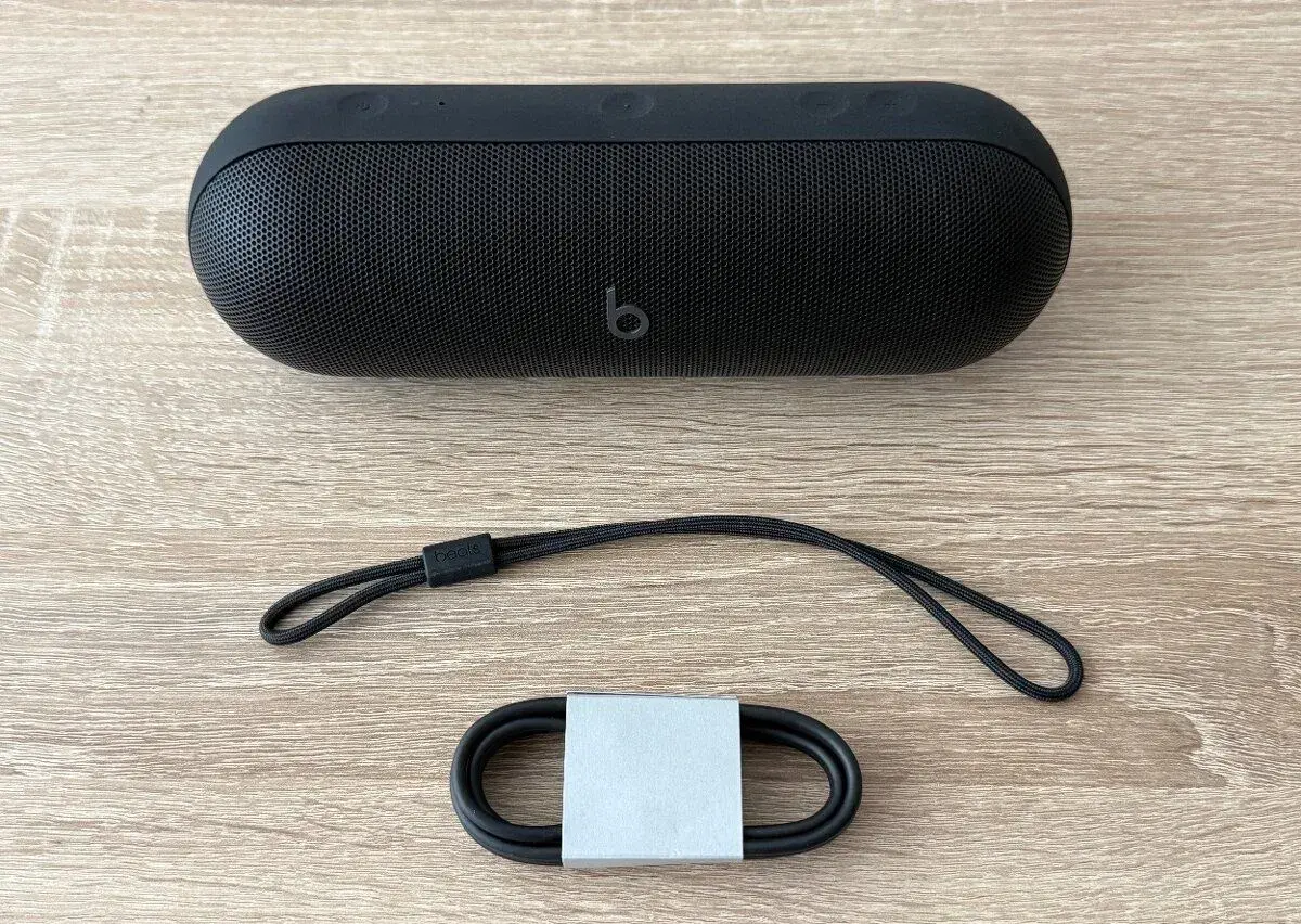Beats Pill, černá barva