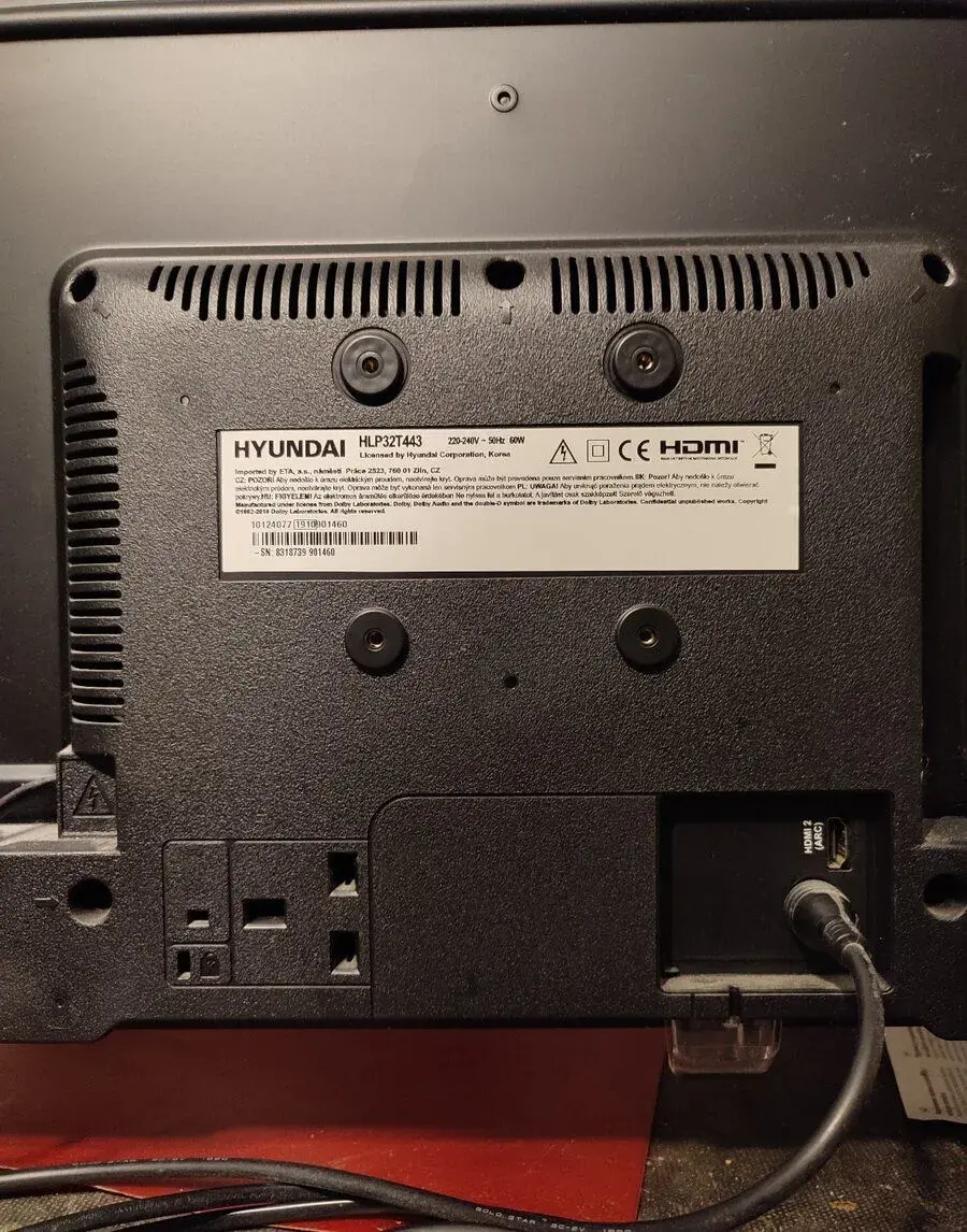 Televizi Hyundai 32"