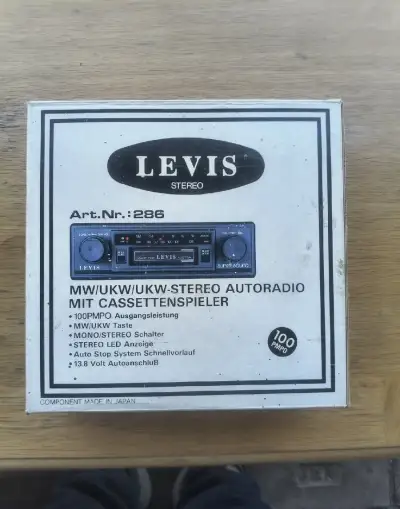 Autorádio Levis
