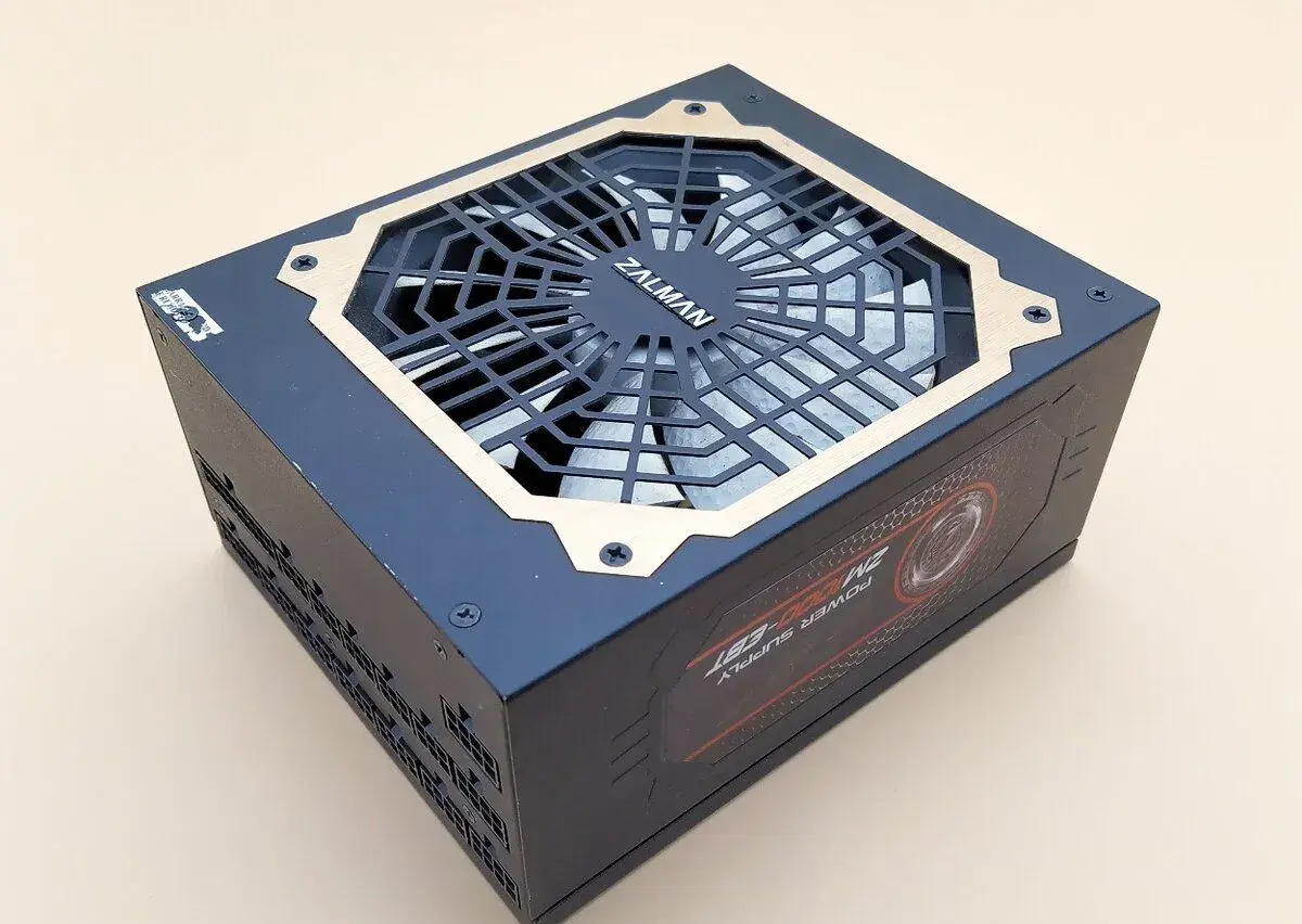 PC zdroj Zalman ZM1000-EBT Gold