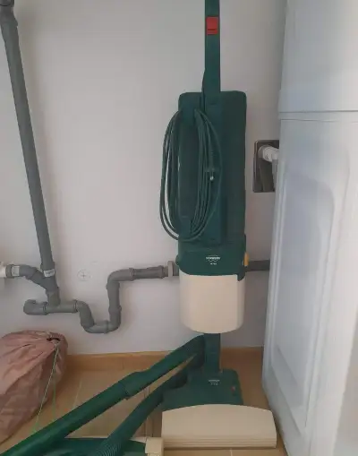 vysavač a tepovač Vorwerk s příslušenstvím