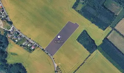 Prodej podílu 1/6 pole 2 594 m², Praha