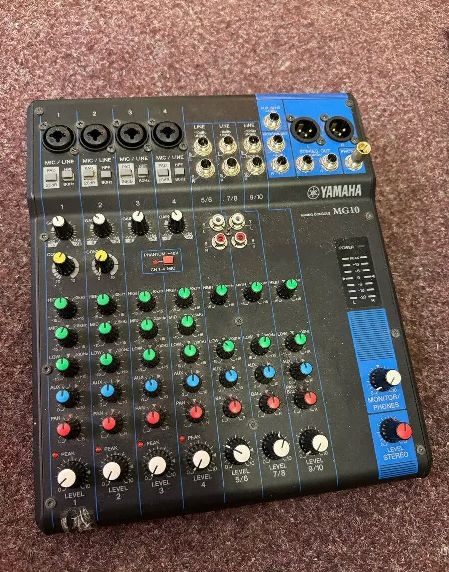 Yamaha MG10 mixážní pult + zdroj