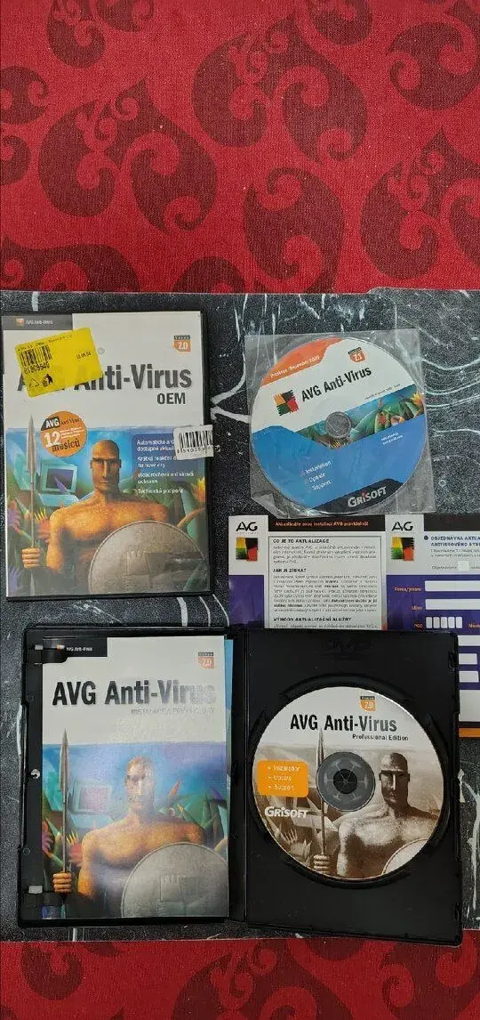 Sada RETRO CD a software – Ovladače, Antiviry, Disketa