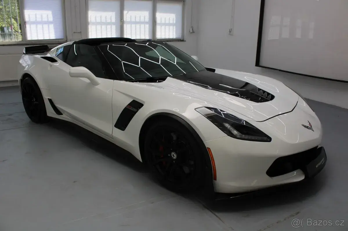 Chevrolet Corvette – 2015, 30 000 km