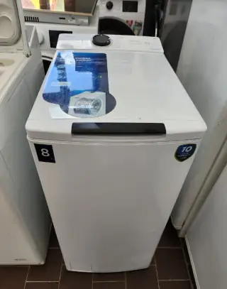 Média pračka 8kg