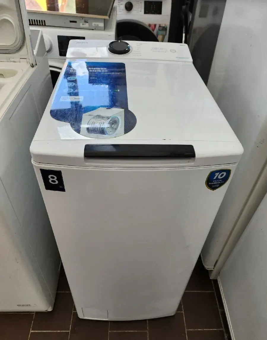 Média pračka 8kg