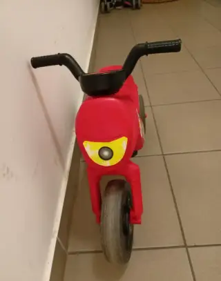 plastové odrážedlo
