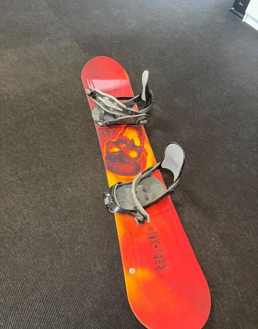 Snowboard 150cm s vázáním
