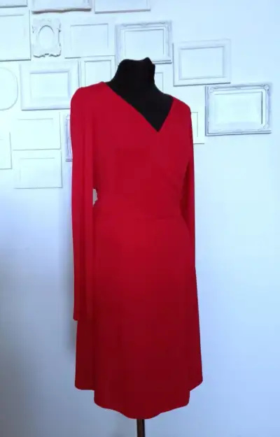 Červené šaty Promod