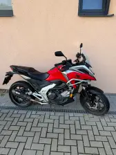 Honda NC 750X, r. 2022 – pouze 5 700 km