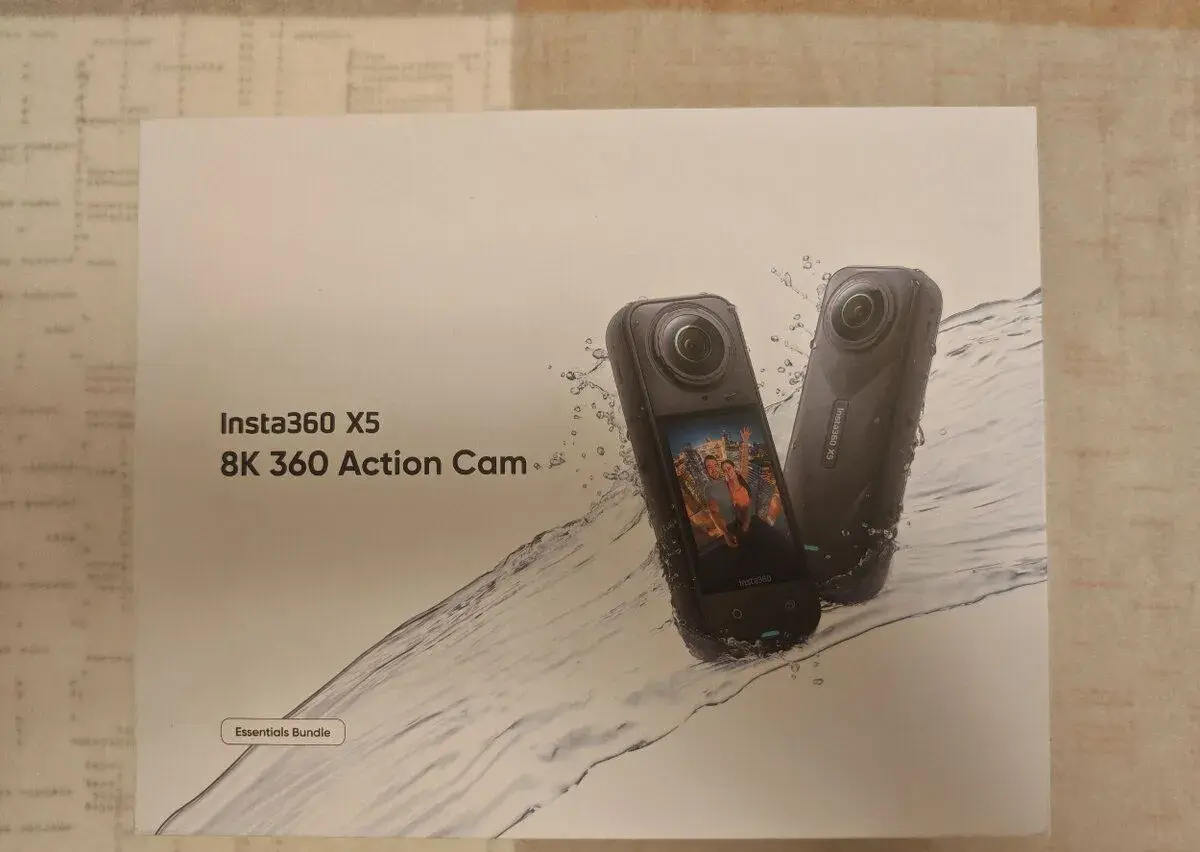 Insta360 X5 Essentials Bundle, rok záruka