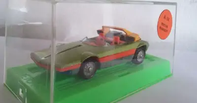 Model Mebetoys Bertone Runabout 1:43 výroba 1983