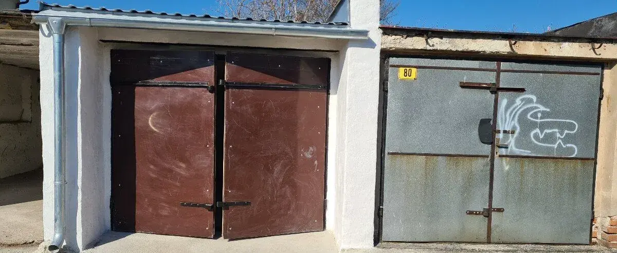Prodám garáž ve Starých Obrnicích 22m2