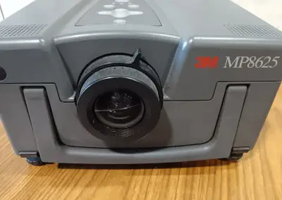 Funkční projektor 3 m