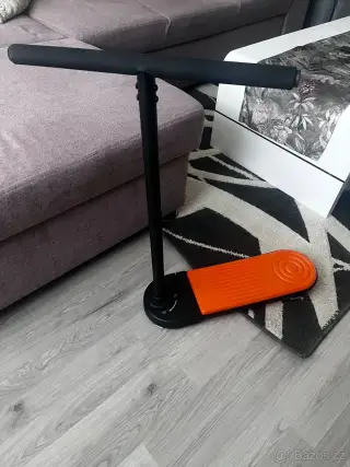 Kolobežka na trampolínu
