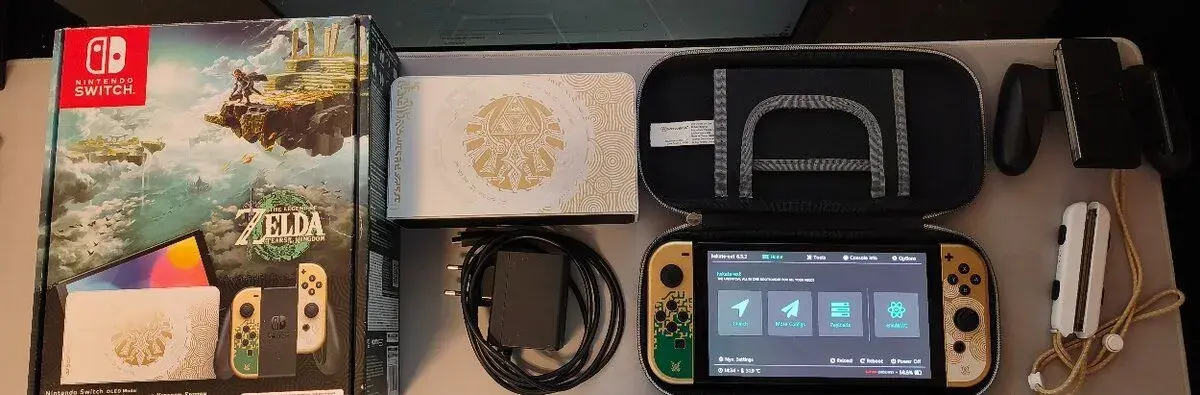 Nintendo Switch OLED Zelda Edition (Jailbreak, BEZ BANU)