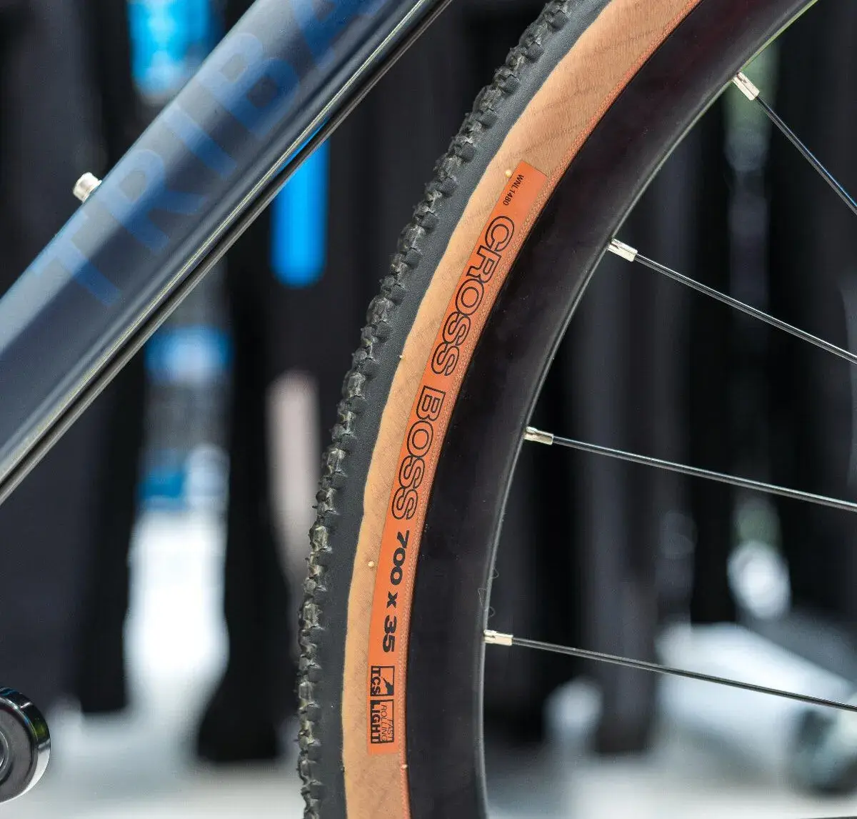 Gravel plášť WTB cross boss 700x35c