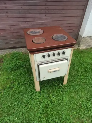Elektrický sporák retro
