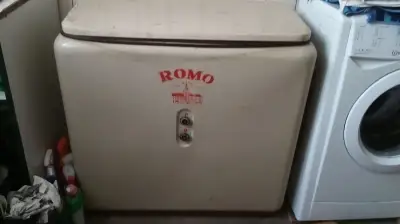 Retro pračku ROMO s odstředivkou