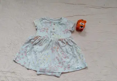 Šaty Lindex s všitým body, vel. 50