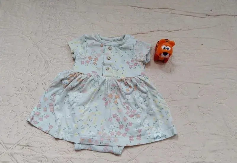 Šaty Lindex s všitým body, vel. 50