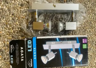 Nové úsporné bodové led světlo.